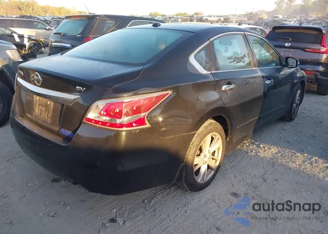 2015 Nissan Altima 2.5 Sv z USA, uszkodzony, nr VIN 1N4AL3AP2FC215594